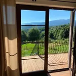 בקתה Na Skale Z Widokiem Na Panorame Karkonoszy שצ'קלארסקה פוראובה