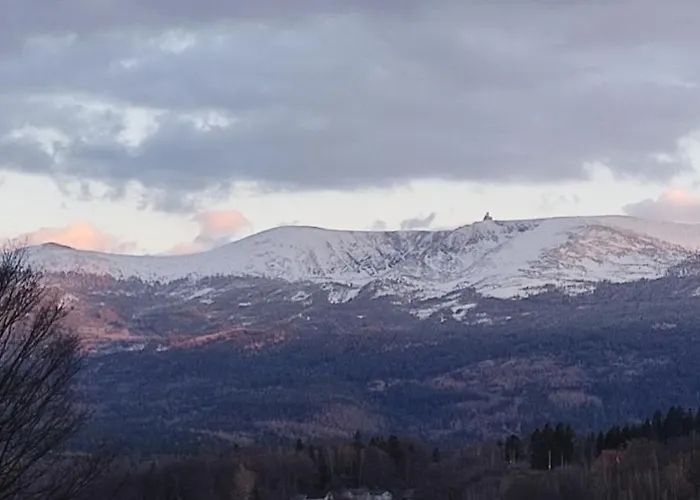 Na Skale Z Widokiem Na Panorame Karkonoszy Chalet