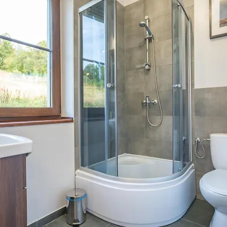 Na Skale Z Widokiem Na Panorame Karkonoszy בקתה שצ'קלארסקה פוראובה