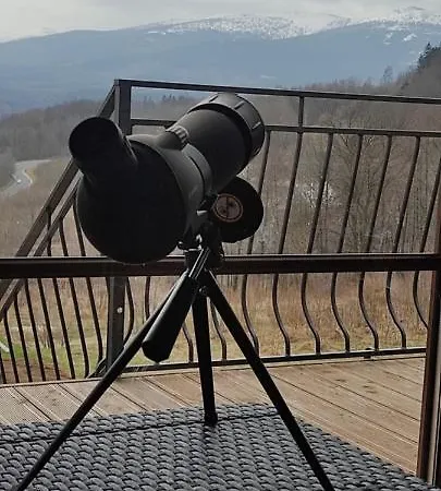 Na Skale Z Widokiem Na Panorame Karkonoszy