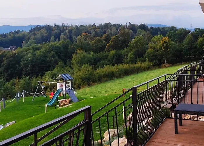 Na Skale Z Widokiem Na Panorame Karkonoszy 스클라르스카포렘바