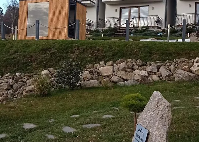 Na Skale Z Widokiem Na Panorame Karkonoszy 샬레 스클라르스카포렘바